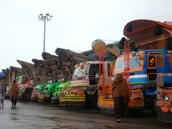 گڈز ٹرانسپورٹرز کا غیر معینہ مدت کیلیے ملک گیر پہیہ جام ہڑتال کا اعلان