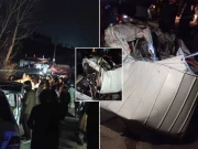 دیر بالا میں ڈمپر نے دو کاروں اور ایک سوزوکی کو کچل دیا، 2 افراد جاں بحق اور 5 شدید زخمی