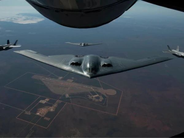 امریکی بی ٹو بمبار طیاروں نے ایران پر مزید حملوں کیلیے مشن شروع کر دیا