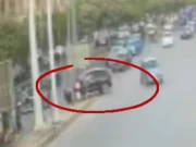 کراچی؛ عیسیٰ نگری کے قریب نوجوان کی ہلاکت کا معاملہ، واقعے کی سی سی ٹی وی فوٹیج سامنے آگئی