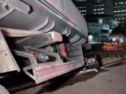 کراچی میں ہیوی ٹریفک سے خونیں حادثات جاری، ٹریلر نے 2 لڑکے کچل دیے