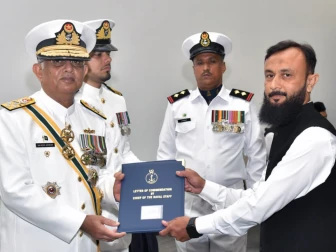 چیف آف دی نیول اسٹاف نے پاک بحریہ کے افسران اور جوانوں کو عسکری اعزازات سے نوازا