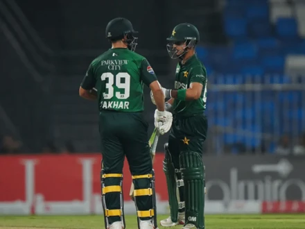 صائم ایوب اور فخر زمان آسٹریلیا کے خلاف ون ڈے سیریز سے باہر ہو گئے