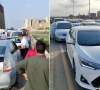 کراچی؛ بجلی اور گیس بندش کیخلاف علاقہ مکینوں کا لیاری ایکسپریس وے کو بلاک کر احتجاج