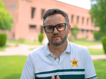 کرکٹرز کیلیے تربیتی پروگرام، فٹنس کیساتھ تکنیکی مہارتوں کو بہتر بنانا ہوگا: مائیک ہیسن