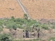 کراچی: ملیر ندی میں سونے کے ذرات کی موجودگی کی افواہ، بڑی تعداد میں لوگ تلاش کے لیے پہنچ گئے