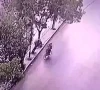 کورنگی میں عید الاضحیٰ کے دوسرے روز کم عمر لڑکوں کے موٹرسائیکل حادثے کی سی سی ٹی وی فوٹیج سامنے آگئی