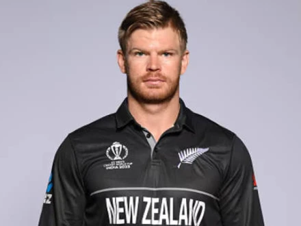 کیوی کرکٹر گلین فلپس نے بطور پائلٹ بھی مہارت ثابت کردی