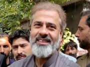 جج کیخلاف مہم: صحافی عمران ریاض سمیت دو اینٹی کرپشن افسران کو گرفتار کرنے کا حکم