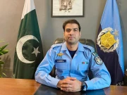 اسلام آباد: فون سننے کے بعد ایس پی نے اہلکار سے گن چھین کر خود کو گولی مارلی