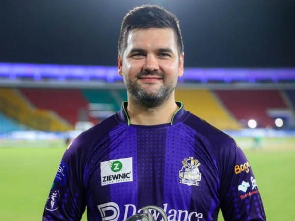 رائلی روسو پی ایس ایل میں 100 میچز مکمل کرنیوالے پہلے غیر ملکی کھلاڑی بن گئے