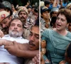 راہول اور پریانکا گاندھی کو مودی کے گھر کے باہر سے گرفتار کرلیا گیا