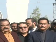 حکومت کے اعلی سطح کے وفد کی سابق وزیراعظم محترمہ بے نظیر بھٹو شہید کی برسی کی تقریب میں شرکت 