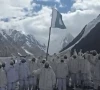 کے ٹو بیس کیمپ: شدید سردی میں پاک فوج کے جوانوں کا جشن آزادی، فلک شگاف نعرے 