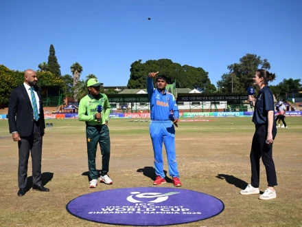 انڈر 19 ورلڈ کپ: بھارت کی پاکستان کیخلاف بیٹنگ جاری