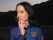 امریکی گلوکارہ کیٹی پیری نے آل ویمن اسپیس فلائٹ کے ساتھ خلا کا سفر کرلیا