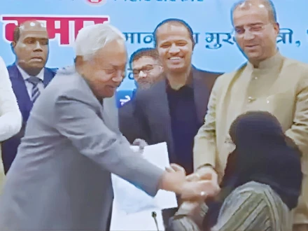 خاتون کا نہیں، بھارت کا چہرہ بے نقاب ہوگیا