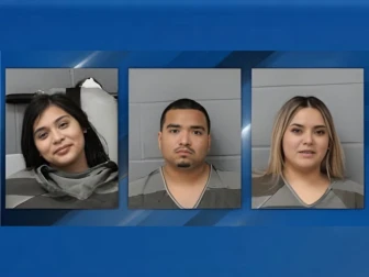 11 ماہ کا بچہ بند کار میں الٹی کرکے اوندھے منہ سیٹس کے درمیان پھنسا ملا تھا