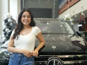 شہناز گل نے مہنگی ترین گاڑی خرید لی، قیمت جان کر دنگ رہ جائیں گے