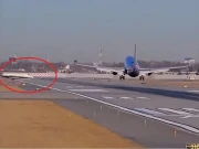 امریکا؛ پائلٹ نے آخری لمحے میں طیارے کو دوسرے جہاز کیساتھ ٹکرانے سے بچالیا؛ ویڈیو وائرل 