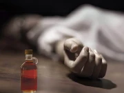 سیالکوٹ: ماں نے تین بچوں کو زہر پلا دیا، 7 سالہ بیٹی جاں بحق