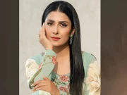 بھارتی جارحیت کیخلاف پوسٹ کرنے سے گریز؛ عائزہ خان کڑی تنقید کی زد میں 