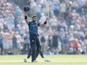 امام الحق کی شاندار فارم جاری، یارکشائر کیلئے لگاتار دوسری سنچری