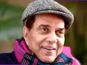 بالی ووڈ کے لیجنڈری اداکار دھرمیندر انتقال کرگئے