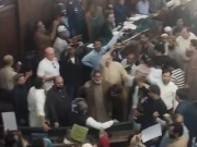 سانحہ گلشن اقبال پر اپوزیشن کا سٹی کونسل میں شدید احتجاج، میئر کراچی کے استعفے کا مطالبہ