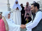 کبریٰ خان نے خانہ کعبہ میں گوہر رشید کے ساتھ نکاح کی ویڈیو شیئر کردی