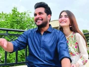 میرب کے نام کے نعرے لگانے پر عاصم اظہر کی مداحوں سے پرائیویسی کا احترام کرنے کی اپیل