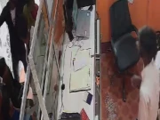 بھارت میں نوجوان ڈکیتوں کی دہشت، 90 سیکنڈز میں بڑی واردات