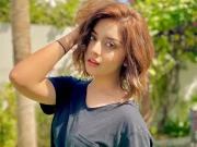  پرچی صرف پاکستان تک چلتی ہے انکی، علیزے شاہ کا شوبز انڈسٹری پر طنز 