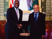 وزیر خارجہ اسحاق ڈار اور برطانوی ہم منصب ڈیوڈ لیمی کے درمیان ٹیلیفونک رابطہ