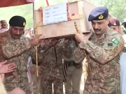 حوالدار محمد نوید شہید فیصل آباد میں مکمل فوجی اعزاز کے ساتھ سپردخاک