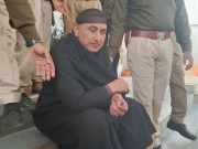 بھارت؛ 16 سالہ لڑکی سے زیادتی کرنے والا ملزم برقع میں گرفتار؛ ویڈیو وائرل 