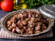 عید الاضحیٰ پر گوشت سے بنے پکوان کھاتے وقت کن باتوں کا خیال رکھنا ضروری ہے 