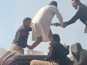 کراچی: لاپروائی سے واٹر ٹینکر چلانے والا ڈرائیور نیم برہنہ حالت میں گرفتار