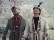 علی ظفر کے شینا زبان میں پہلے میوزک ویڈیو 'کرے کرے' نے ریلیز ہوتے ہی دھوم مچا دی 