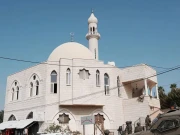 مغربی کنارہ: اسرائیلی آبادکاروں نے مسجد کو آگ لگا دی، دیواروں پر گستاخیِ رسول جملے بھی تحریر 