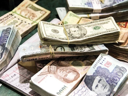 پشاور میں غیر قانونی فارن کرنسی ایکسچینج میں ملوث ملزم گرفتار