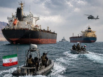 پاسدارانِ انقلاب نے آبنائے ہرمز سے گزرنے والے دو جہازوں کو قبضے میں لے لیا