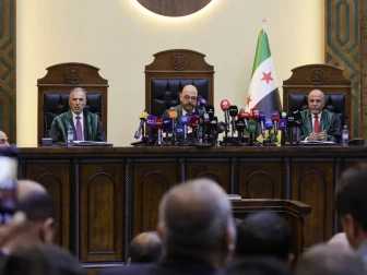 شام میں پہلی بار انسانی جرائم میں ملوث سابق فوجی عہدیداروں کے بپلک ٹرائل کا آغاز