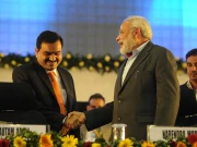 بھارت میں مودی حکومت زمینیں کرپٹ ساتھی اڈانی کو بانٹنے میں مصروف 