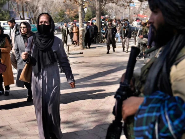 افغانستان میں ڈریس کوڈ کیخلاف ورزی کرنے والی خواتین کی گرفتا
