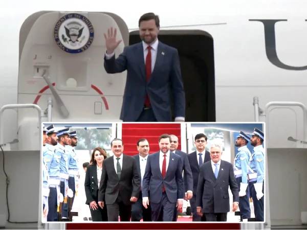 نائب صدر کی قیادت میں امریکی وفد اسلام آباد پہنچ گیا، نائب وزیراعظم اور فیلڈ مارشل نے استقبال کیا