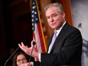 27 ہزار بھوکے بچوں کا کھانا جلا کر ضائع کردیا؛ امریکی سینیٹر کا ٹرمپ انتظامیہ پر غصہ