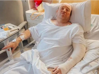 بونڈی بیچ پر حملہ آور کو قابو کرتے ہوئے زخمی ہونے والا مسلم پھل فروش ایک ہاتھ سے محروم ہوسکتا ہے