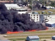 امریکا میں ایئرپورٹ پر دو طیارے آپس میں ٹکرا گئے؛ خوفناک آگ بھڑک اُٹھی 