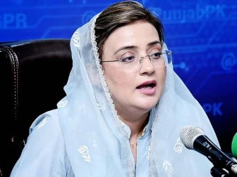 اڈیالہ کا رہائشی فرسٹریشن کا شکار ہے، اسکے اپنے بھی ساتھ چھوڑ گئے، عظمیٰ بخاری